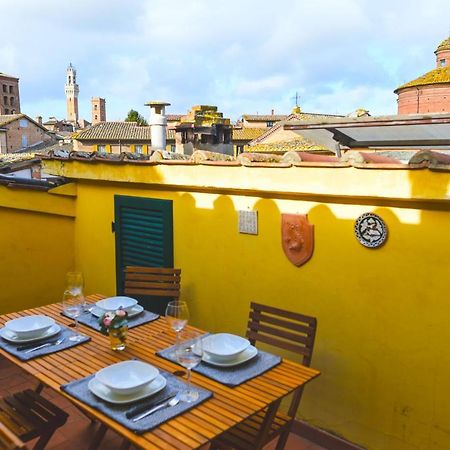 Apartmán Un Terrazzo Sulla Magia Siena Exteriér fotografie
